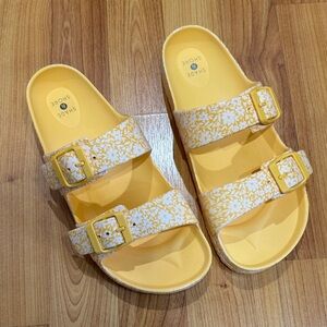 Shade & Shore Yellow Floral Sandals